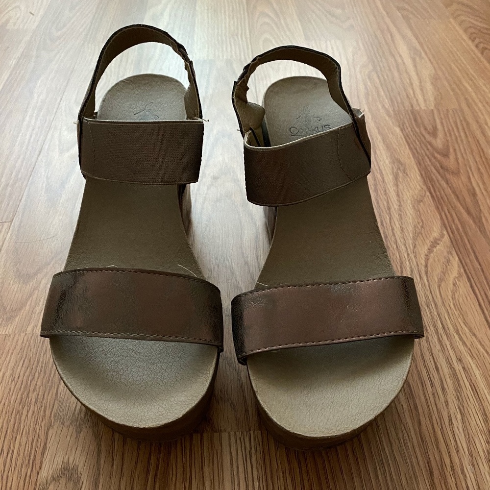 Silver Wedges